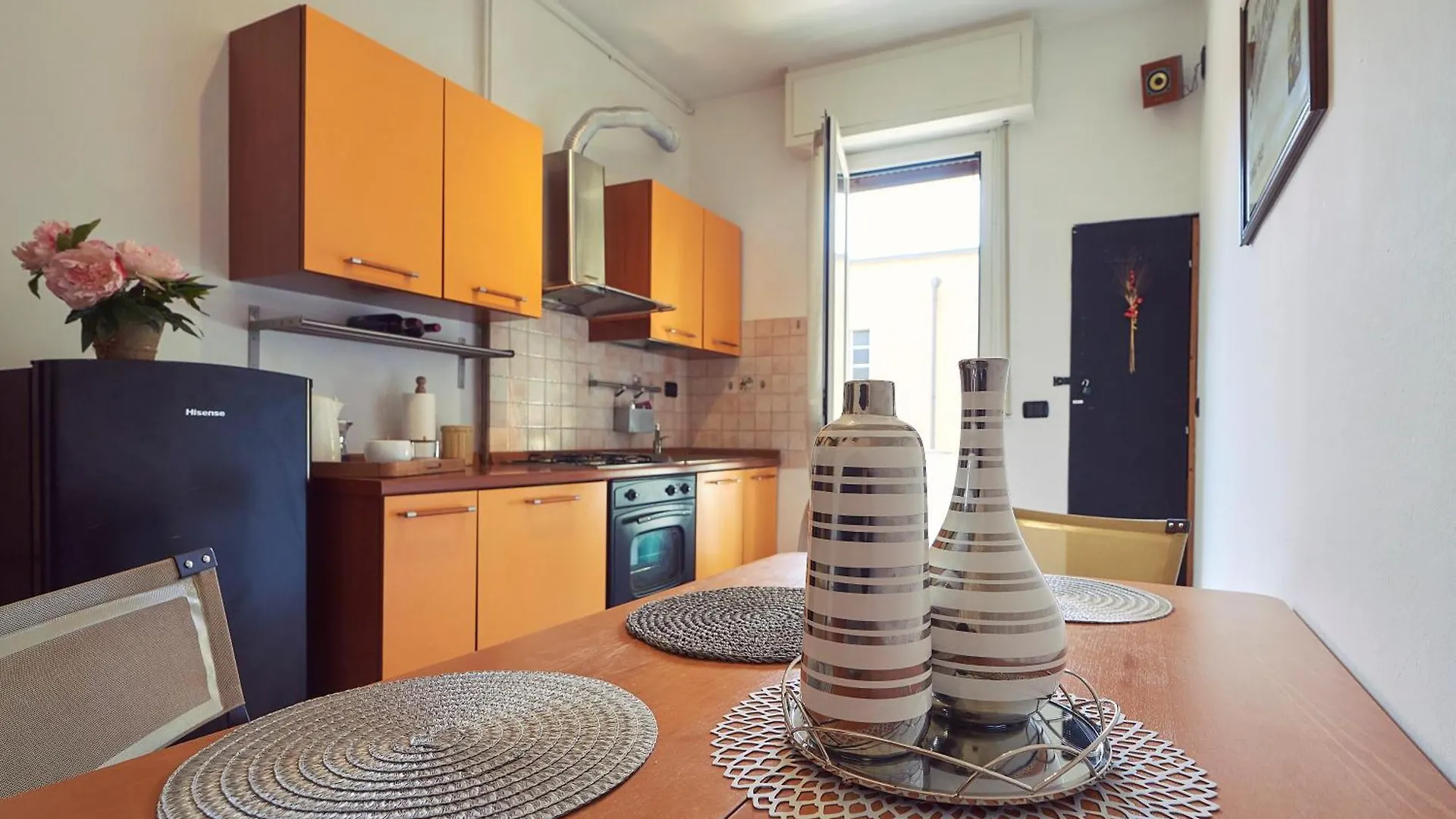 Navigli Apartment In The Center Five Star ミラノ 0*,  イタリア
